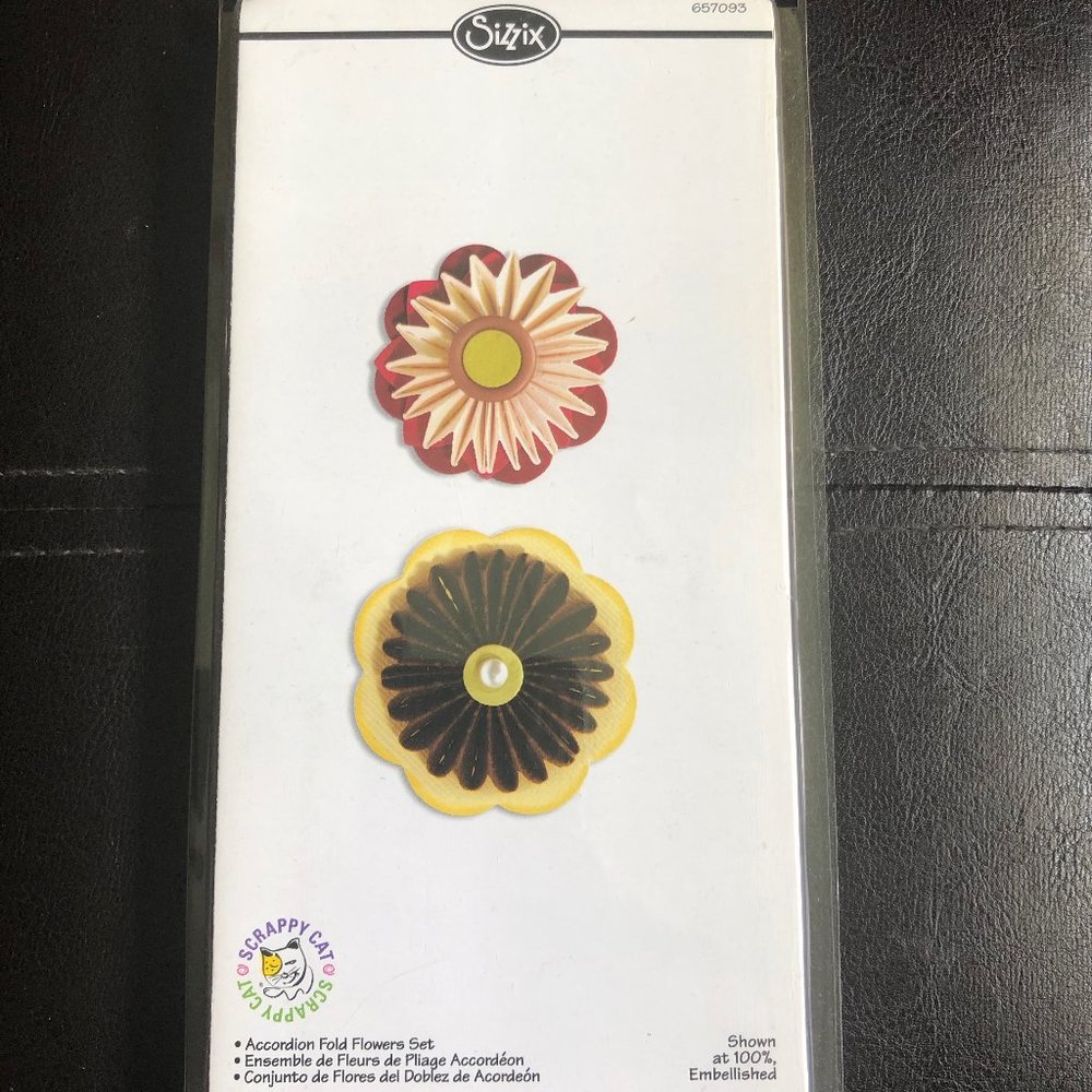 Sizzix 3D Accordian Flower Set *NIB*